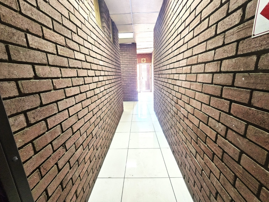 To Let Commercial Property for Rent in Rustenburg Rural North West